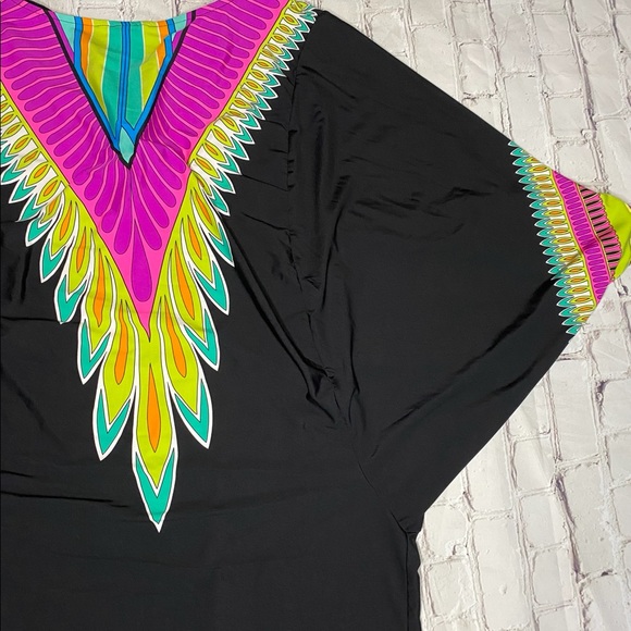 Gorgeous Trina Turk Coverup - Picture 7 of 8